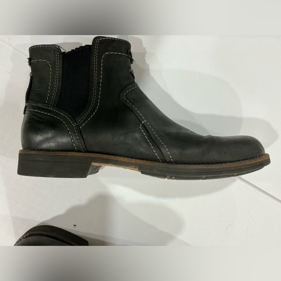 Clarks Dark Leather Men\'s Boots main image 5